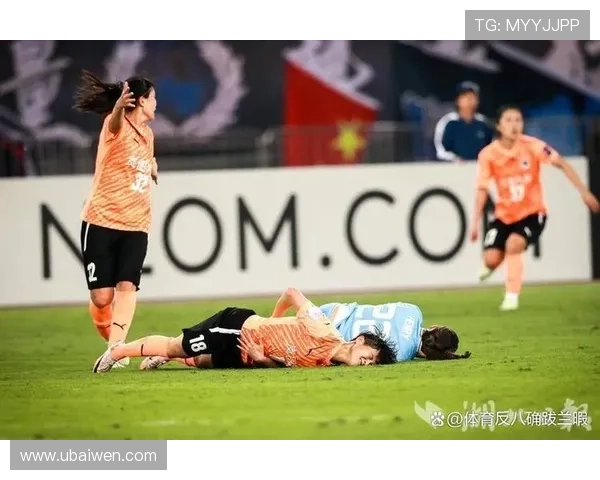 中国足球队迎战日本强敌，备战亚洲杯全力冲击冠军荣耀